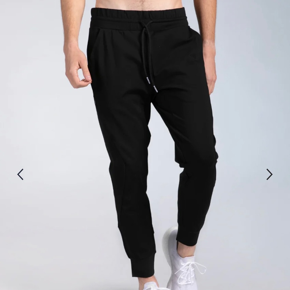Bylt Basics Ace Active Jogger. Black size Medium.
